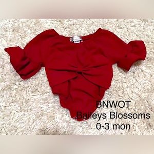 NWOT Bailey’s Blossoms Bow Onesie, Size 0-3 Months